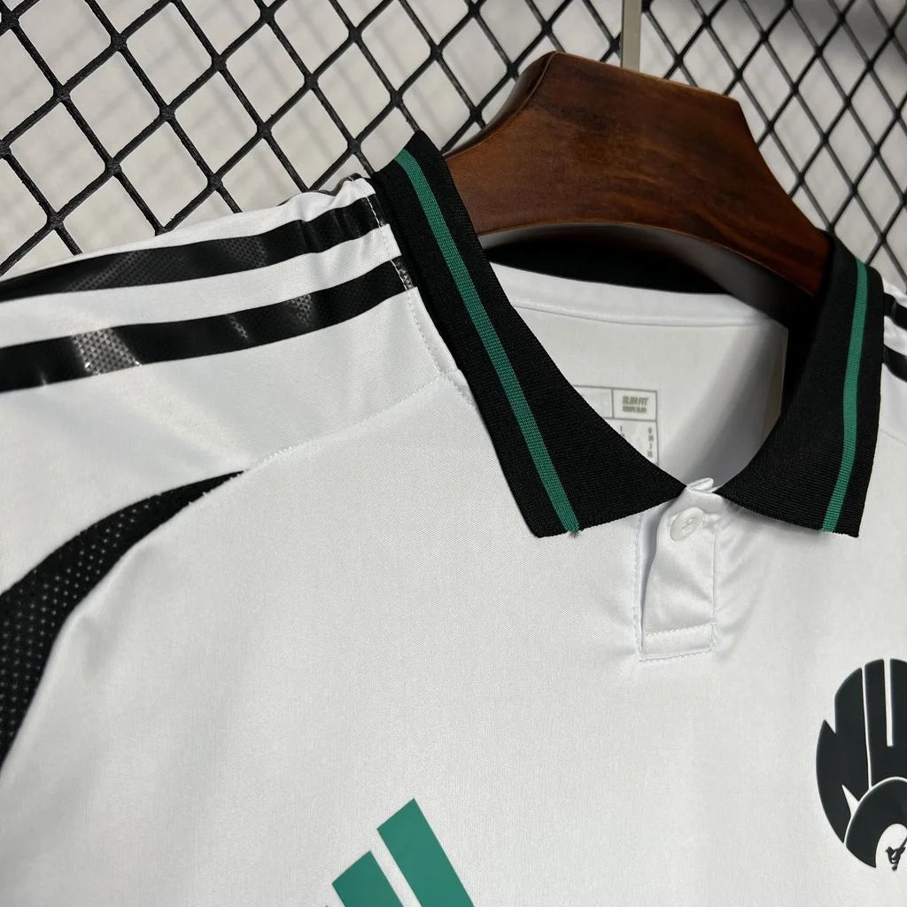 Newcastle Maillot Extérieur 2024 2025