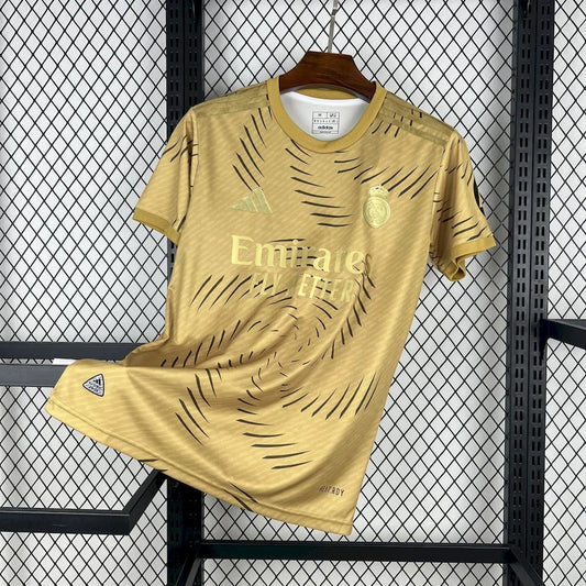 Real Madrid or doré entraînement 2025 2026